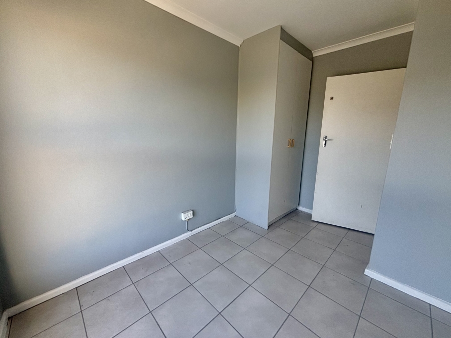 To Let 2 Bedroom Property for Rent in Vredekloof East Western Cape